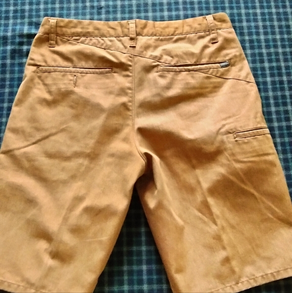 Volcom shorts - Picture 3 of 13